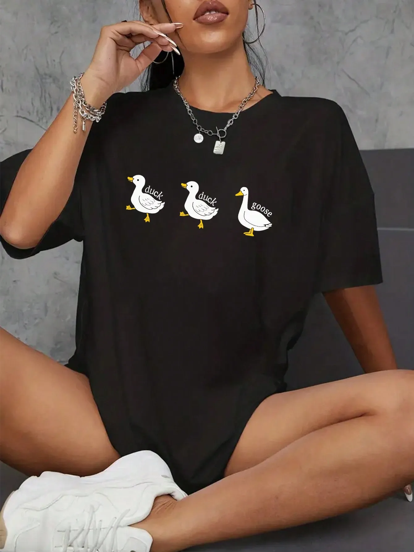 SHEIN EZwear Round Neck Cartoon Duck Printed Loose T-Shirt