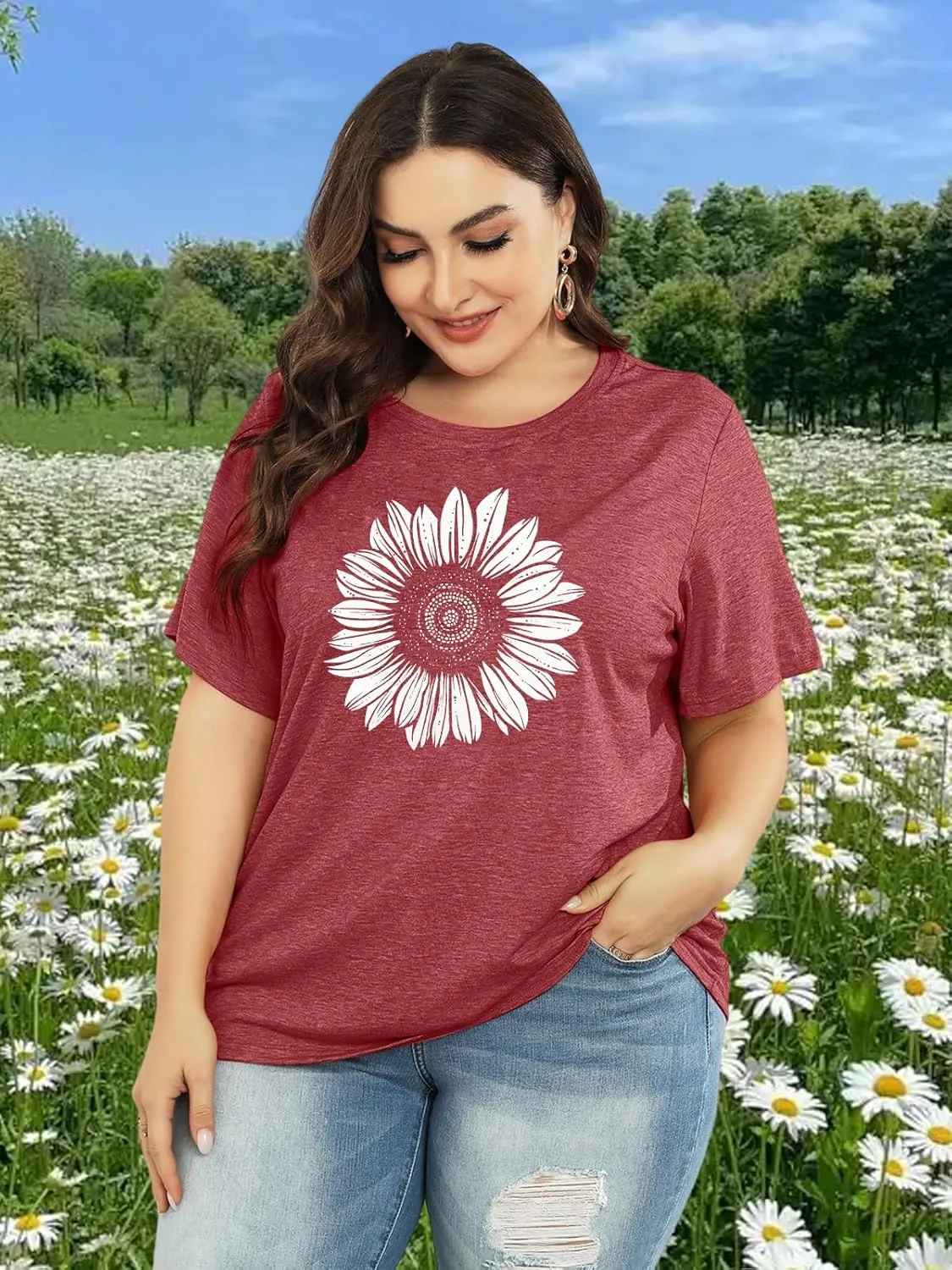 Womens Plus Size Daisy Graphic T-Shirt Summer Flower Cute Short Sleeve Shirts Casual Loose Tees Tops for Women