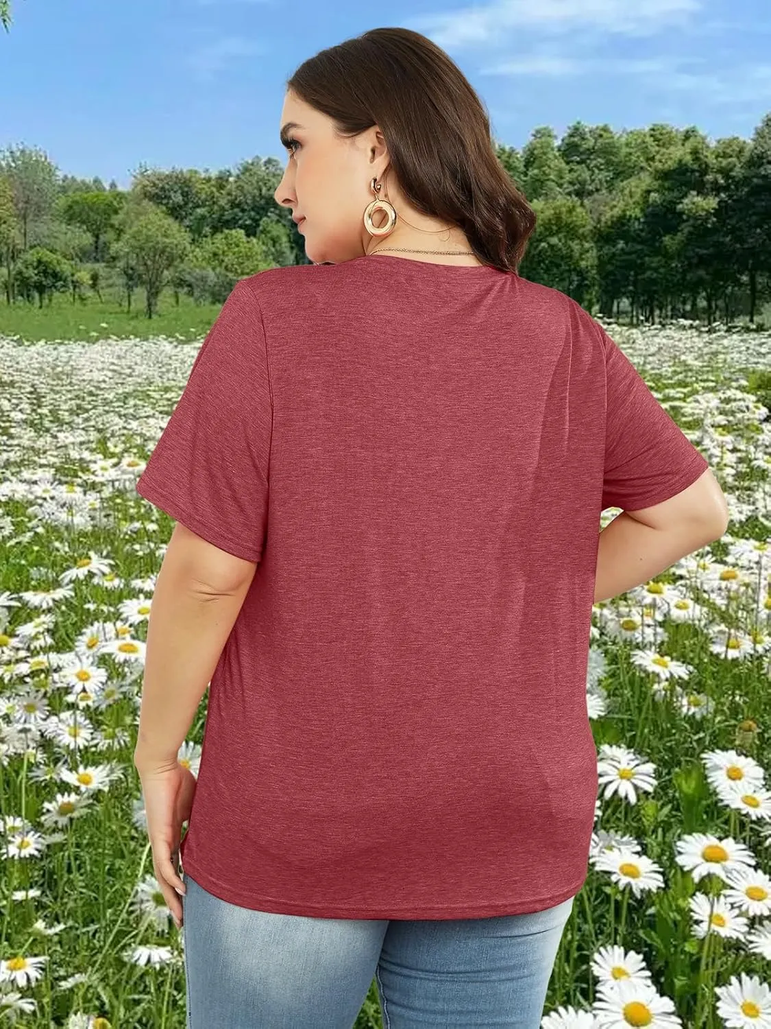 Womens Plus Size Daisy Graphic T-Shirt Summer Flower Cute Short Sleeve Shirts Casual Loose Tees Tops for Women
